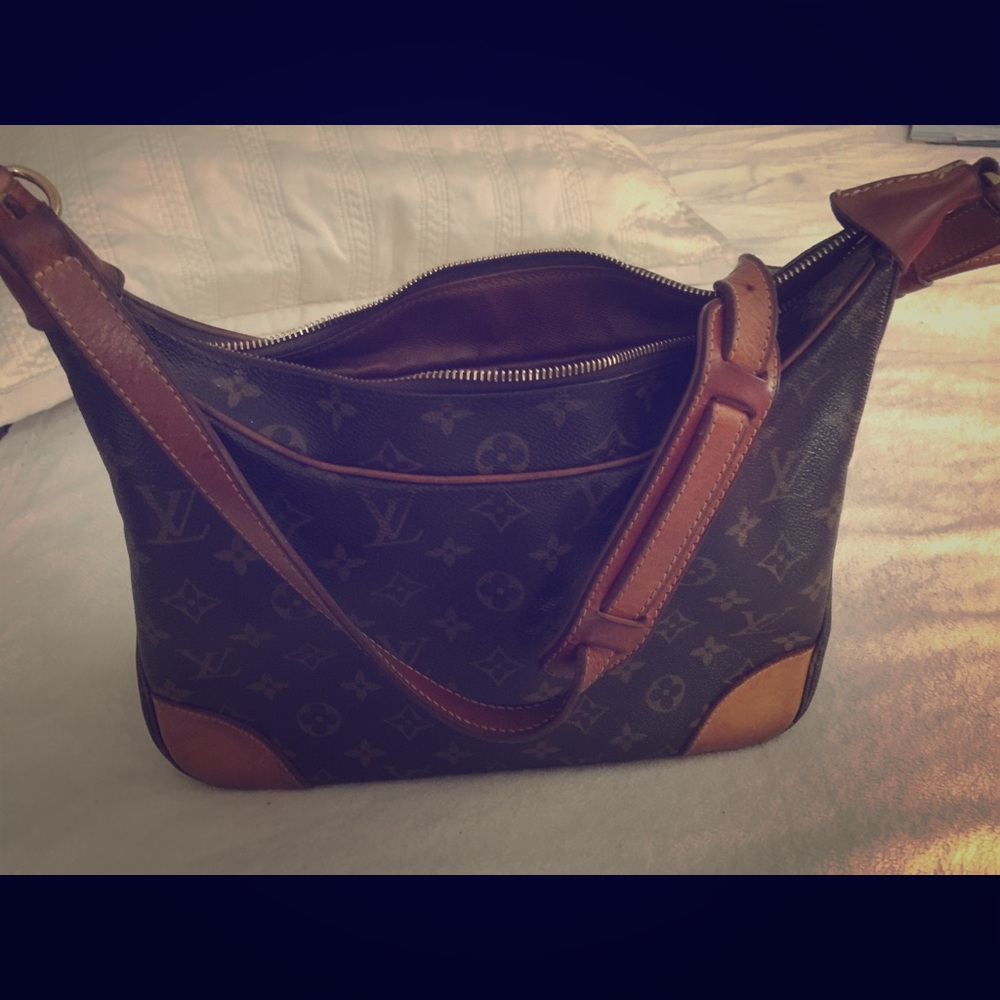 Hand bag